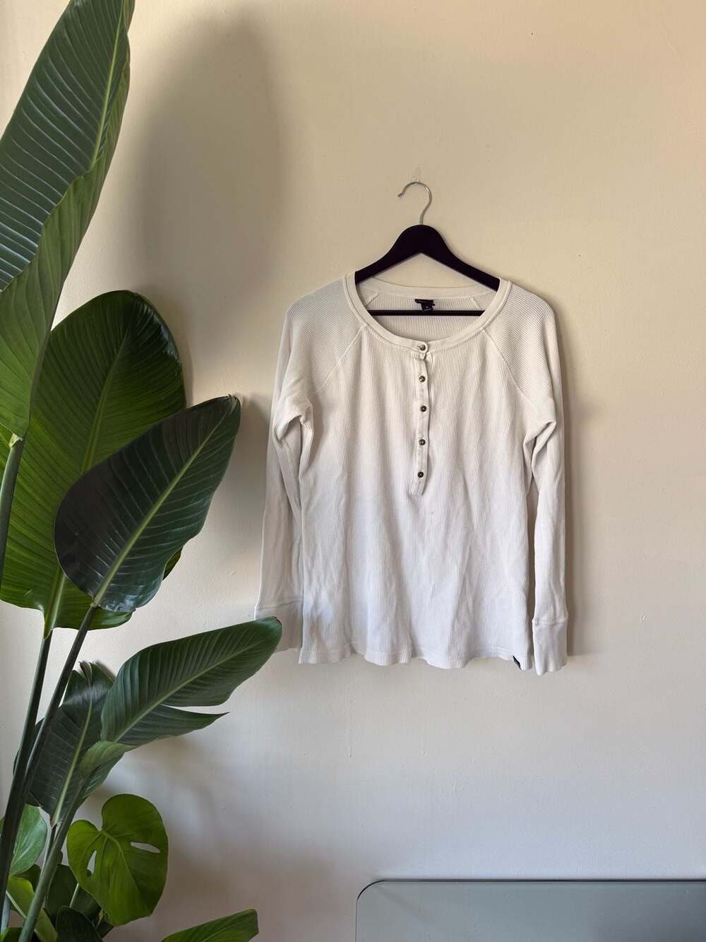 Patagonia Organic Cotton Long Sleeve Waffle Knit Henley Shirt White Size M